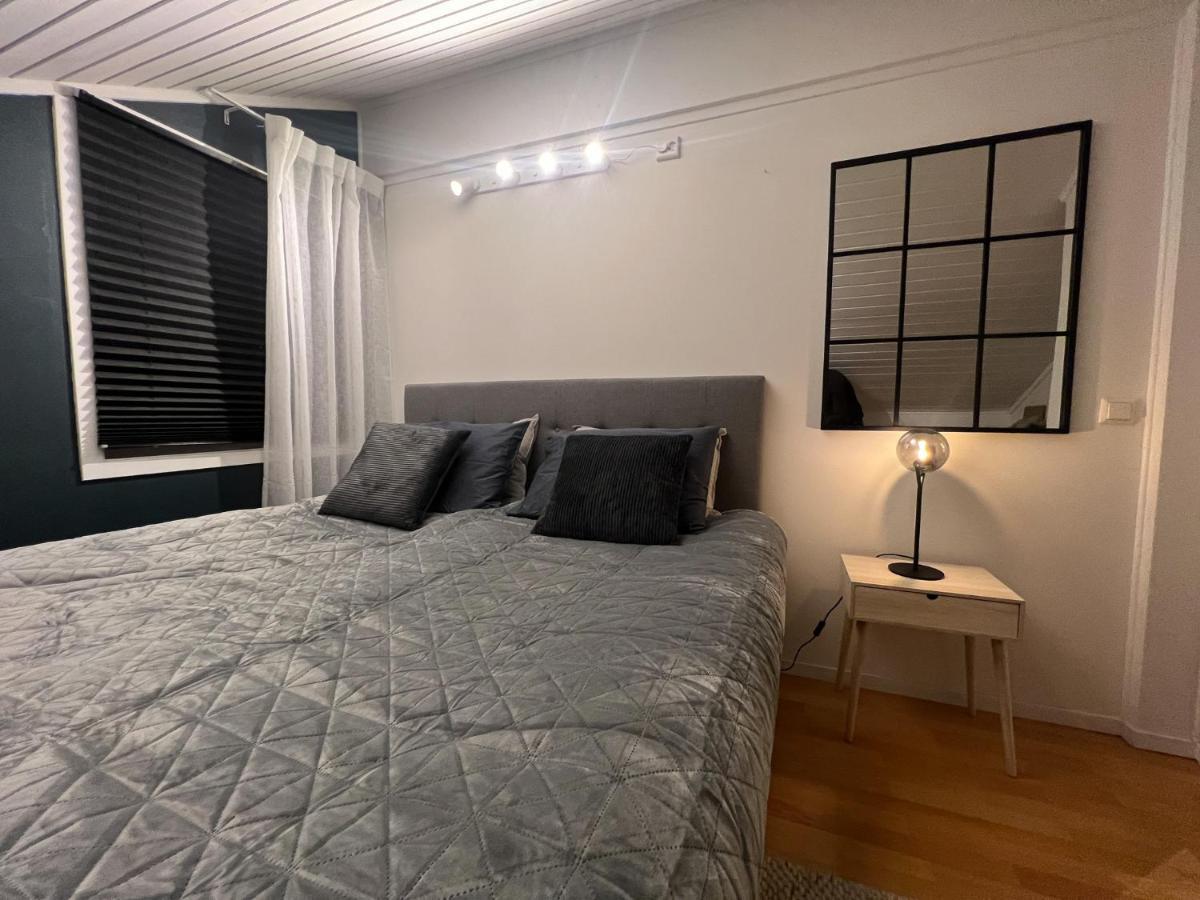 Charming Loft Retreat On Tromso'S Historic Main Street: 3-Minute Stroll To City Square 外观 照片