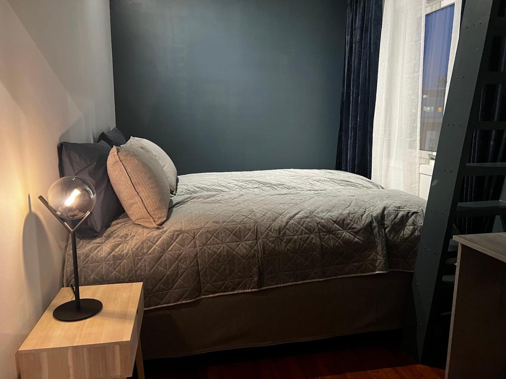 Charming Loft Retreat On Tromso'S Historic Main Street: 3-Minute Stroll To City Square 外观 照片